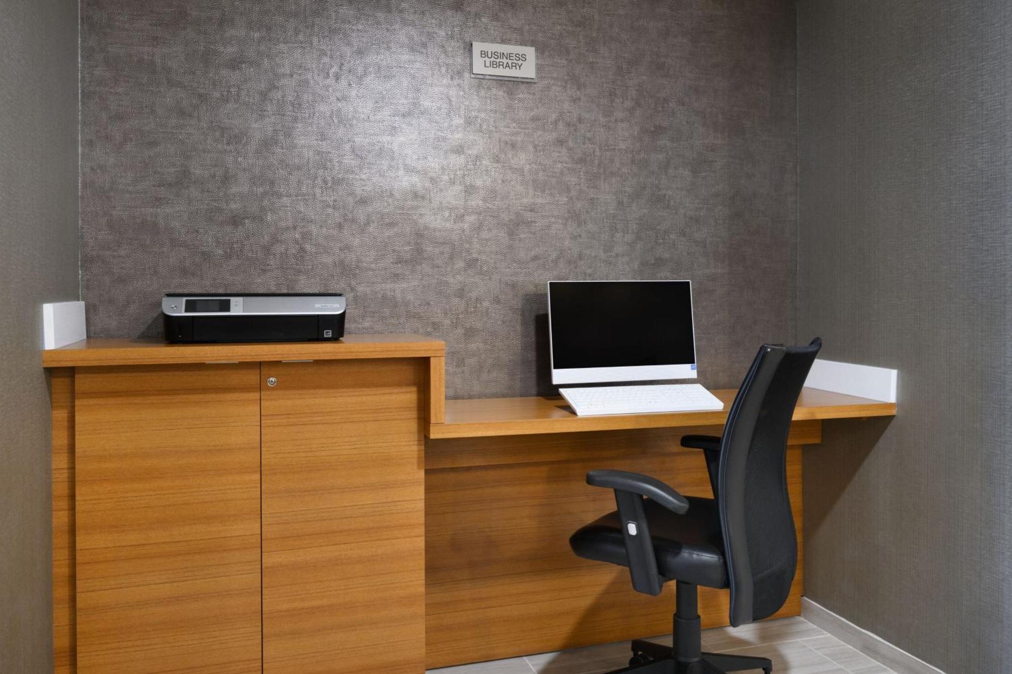 Springhill Suites ניונאן מראה חיצוני תמונה