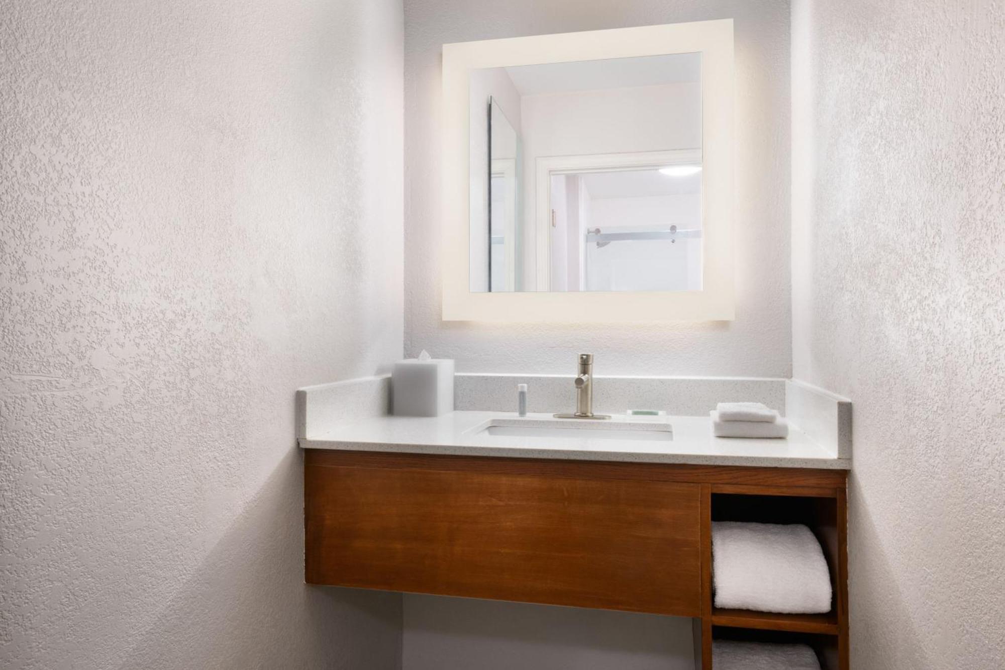 Springhill Suites ניונאן מראה חיצוני תמונה